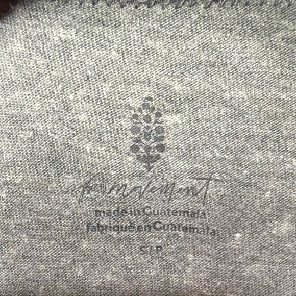 Free People Movement Oversized Tee Shirt Raw Hem Sleeve Gray Size S Athleisure - Picture 5 of 7